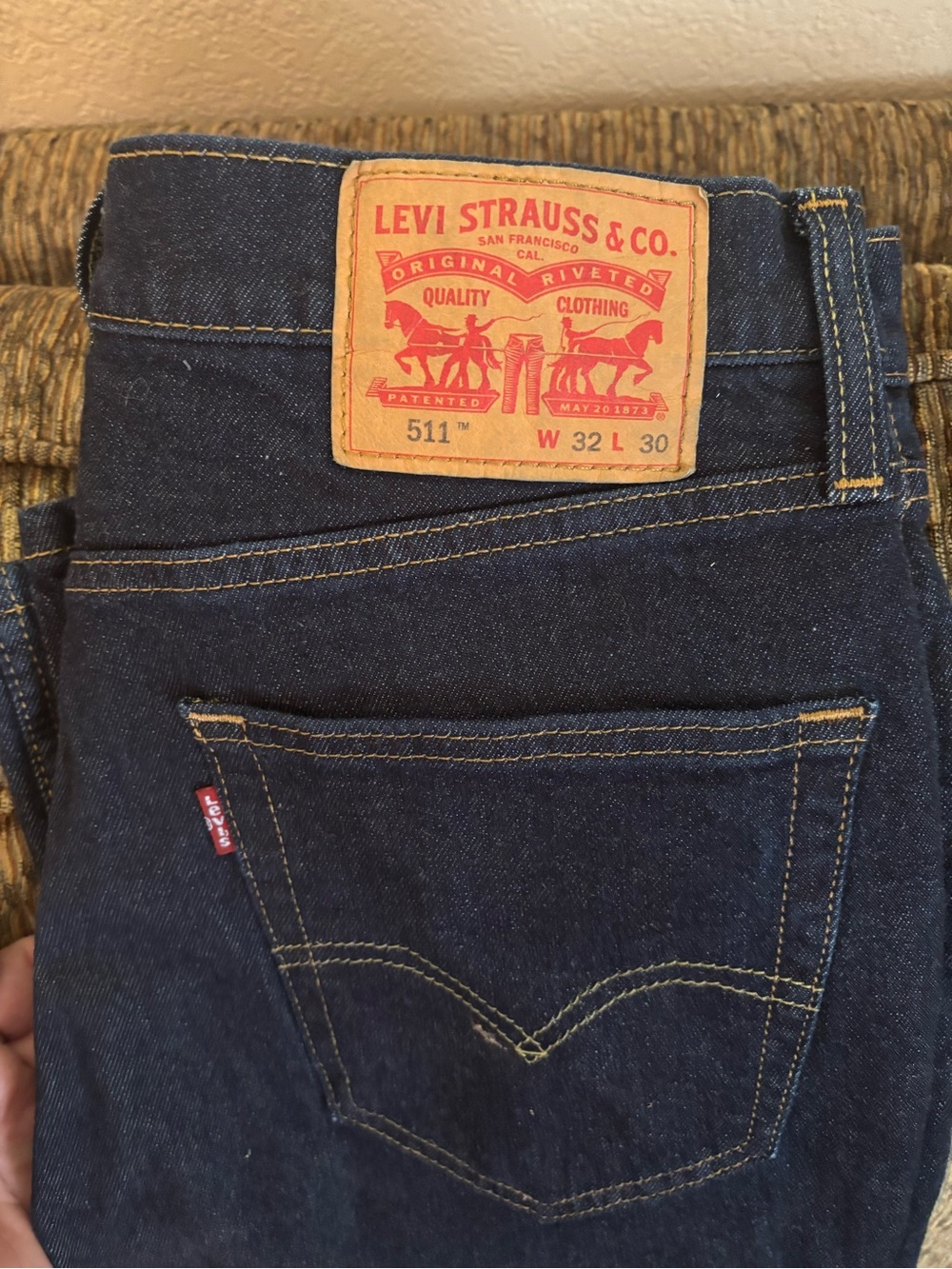 Levi's Slim Men's Jeans in Dark Wash